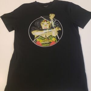Black DC Comic's Wonder Woman tee shirt size XS